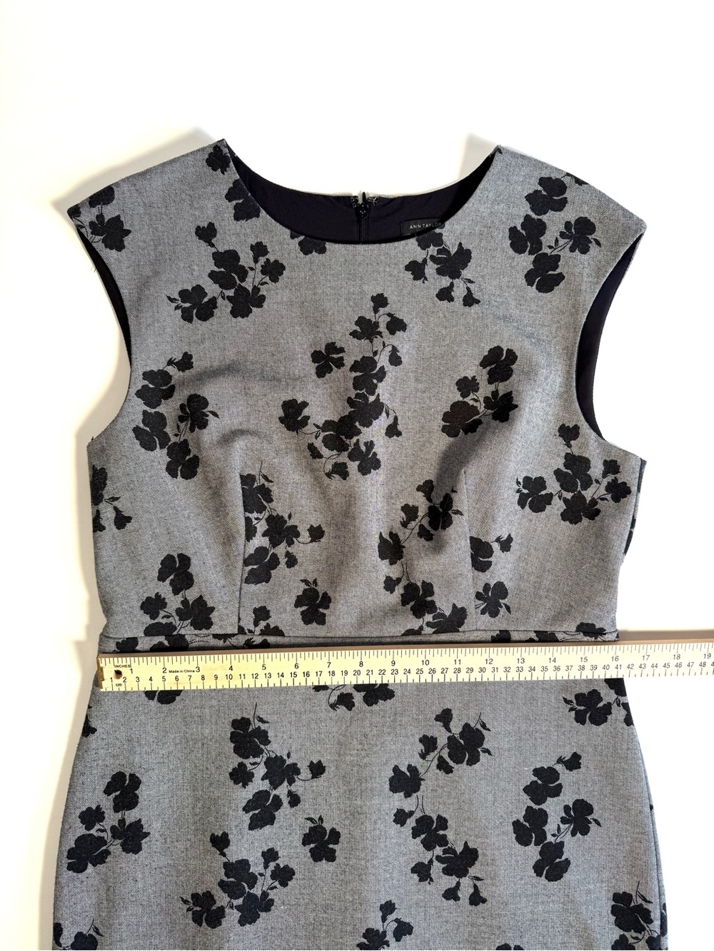 Ann Taylor Grey Black Floral Cap Sleeve Sheath Dress 10 Wedding Guest Cocktail - Picture 8 of 11